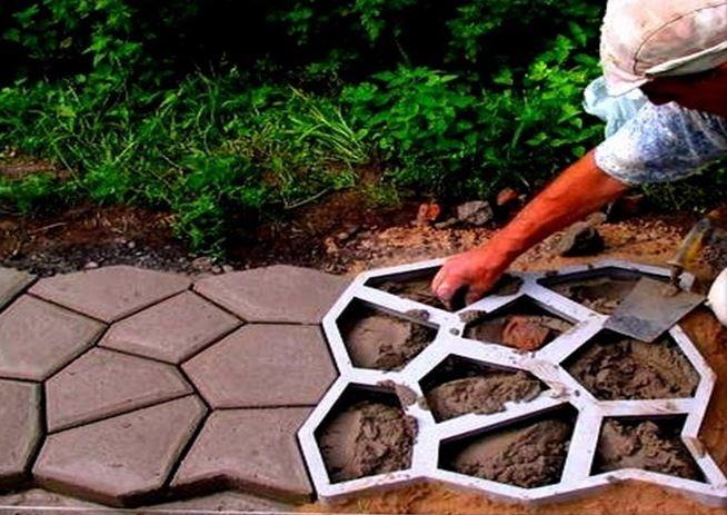 Садовая дорожка из бетона